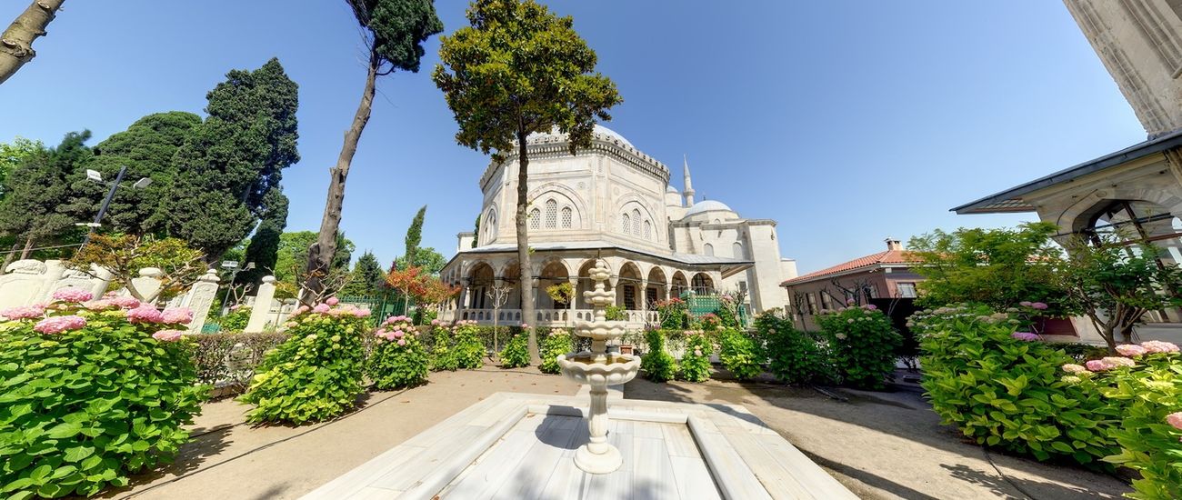 KANUNİ SULTAN SÜLEYMAN TÜRBESİ 2