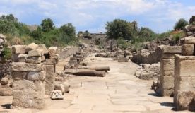 Antik Side’nin ana caddelerinden biri ortaya çıkarıldı 