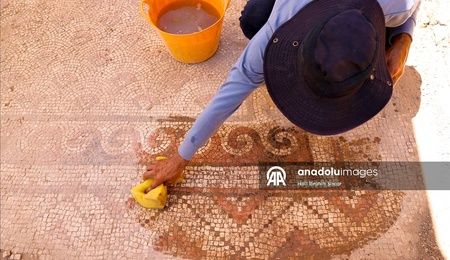 Dara'da 1500 yıllık mozaik bulundu