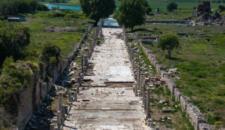 Efes’te taşların restorasyonu için “hastane” kuruldu